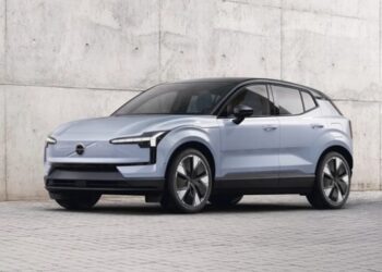 Volvo відкликає понад 40 тисяч електрокарів через ризик займання батарей