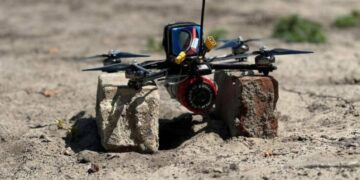 У Запорізькій області ворожий дрон атакував цивільне авто: поранені четверо людей