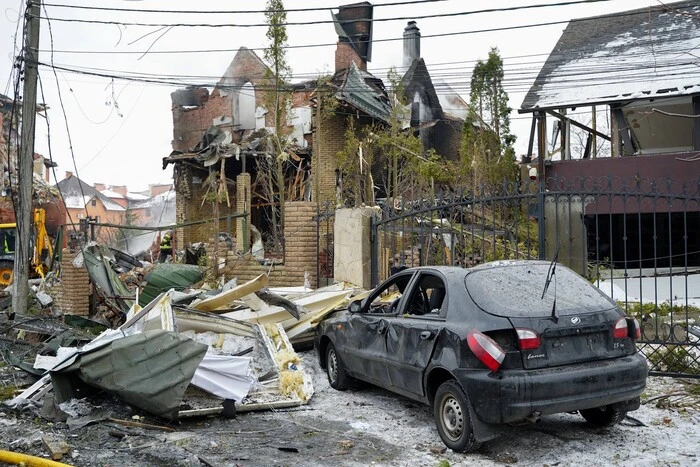 Атака РФ на Київщину: пошкоджено 100 осель, одна людина загинула