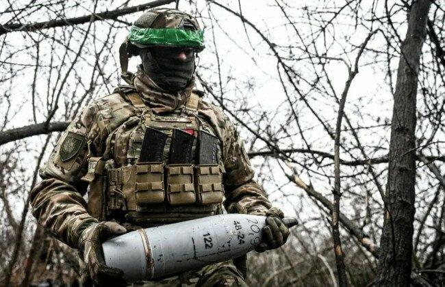 Полякам дозволили воювати за Україну: Сейм скасував покарання