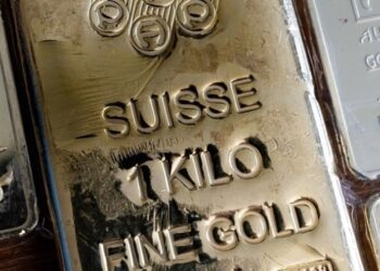 Золото і срібло продовжують стрімко дешевшати