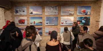 30 років в Антарктиці: у Києві відкрилася фотовиставка про українських полярників