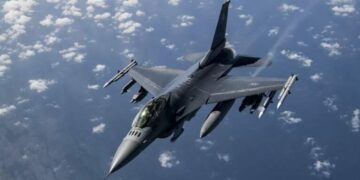 “А очолив її Том Круз”: у ЗСУ назвали вигадкою новини про таємну ескадрилью F-16