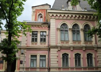 Війна за “пряничний будинок”: харківські прокурори знову звернулись до суду