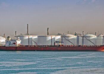 Саудівська нафта ринула до Китаю після рекордних знижок