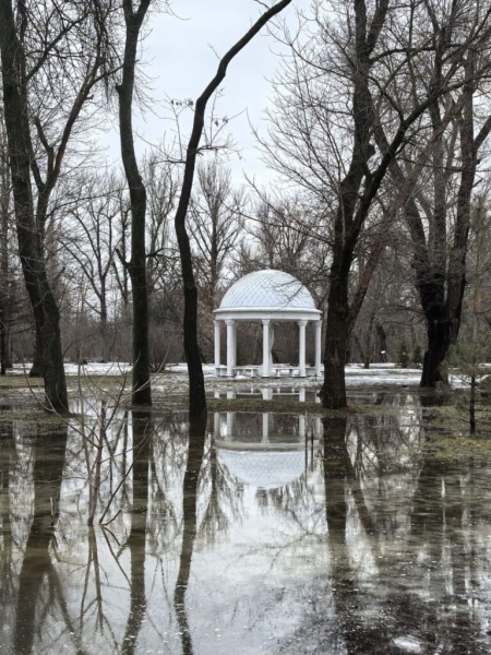 Луганськ після відлиги пішов під воду: окупанти називають це &ldquo;Венецією&rdquo;, - ФОТО
