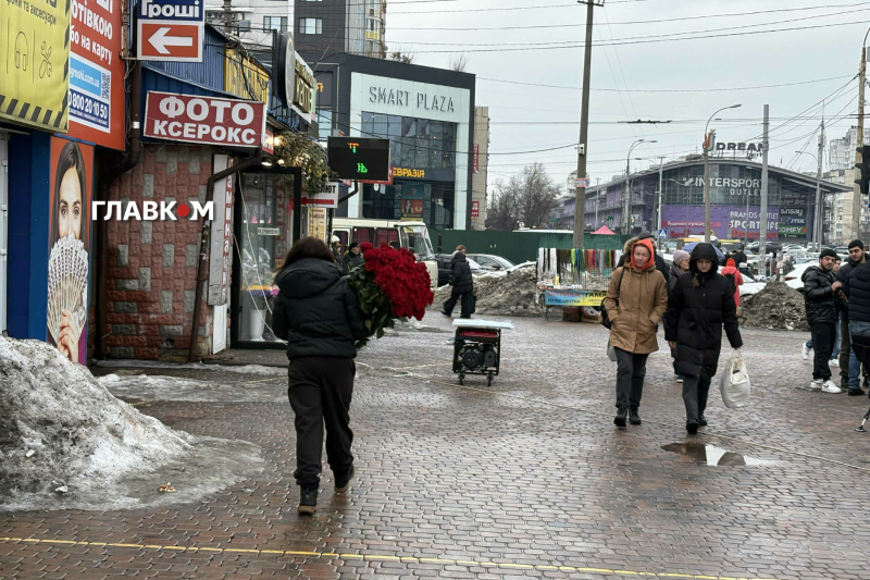 Квітковий ажіотаж у Києві: скільки коштує символ кохання у 2026 році