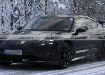 Найпотужніший Taycan проходить зимові тести (ФОТО)