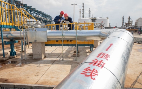 РФ знижує ціни на нафту для Китаю, щоб компенсувати "втрату" Індії - ЗМІ