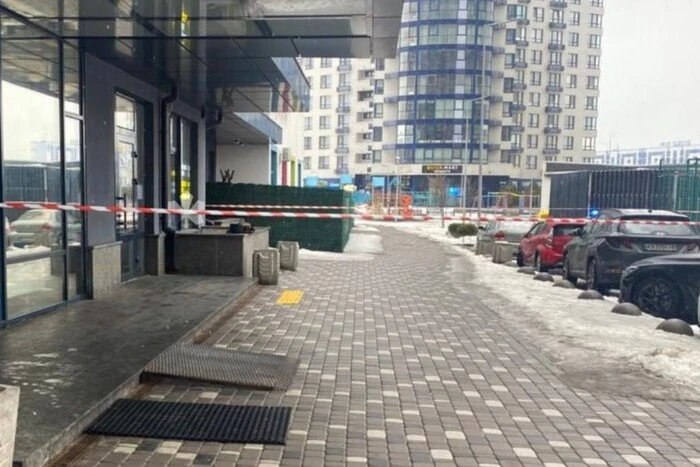 Загроза вибуху в ЖК &laquo;Зарічний&raquo;: на місці працюють вибухотехніки