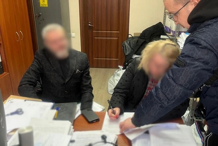 Масштабна схема ухилення від мобілізації: столична поліція оголосила нові підозри медикам