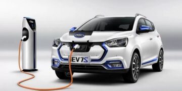 Вчені визначили точний термін служби батарей електрокарів: що показав реальний тест