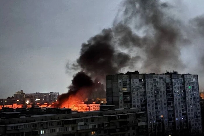 На Оболоні через вибух трансформатора спалахнула пожежа