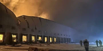 Росіяни зруйнували найбільший склад із продукцією Roshen: якими будуть наслідки для споживачів