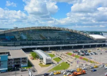 Аеропорти Москви вдруге за день обмежили роботу через атаку дронів