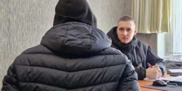 Через конфлікт зі стрільбою з військовими в Кам’янському затримали двох чоловіків