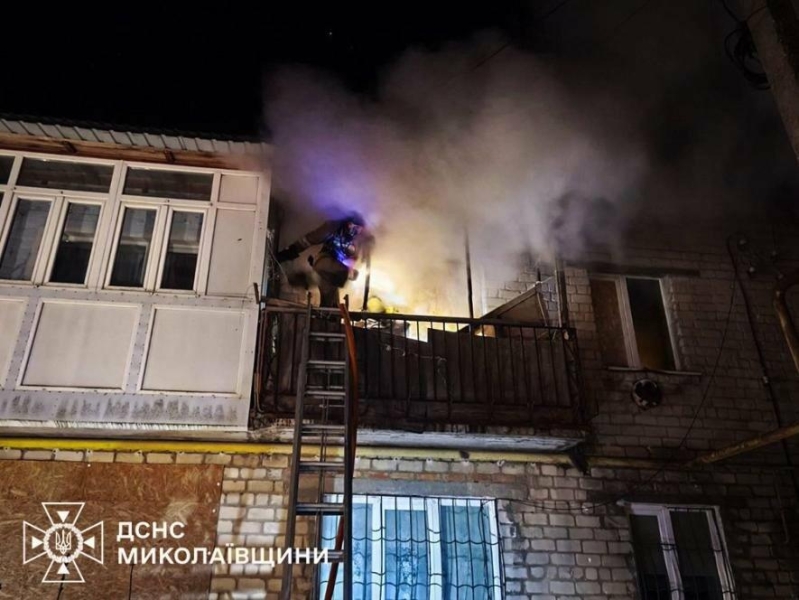Чотири пожежі за добу: на Миколаївщині горіли будинки та під&rsquo;їзд багатоповерхівки