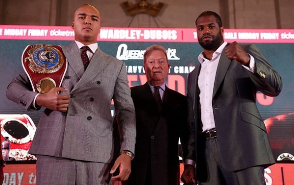 Вордлі виставив Дюбуа кулак, а той спасував Вордлі виставив Дюбуа кулак, а той спасував