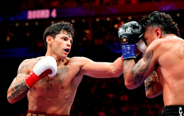 Гарсія назвав причину відсутності нокауту в бою з Барріосом