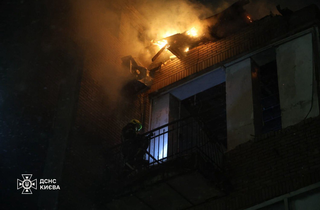 Удар по Києву: рятувальники показали наслідки (фото, відео)