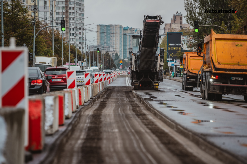 Сім мільярдів на дорозі не валяються? Топ-5 головних столичних ремонтів 2025 року