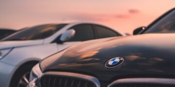 BMW відкликає півмільйона авто через ризик загоряння