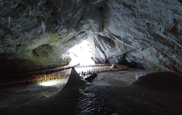 У печері Румунії знайшли бактерію, стійку до десяти сучасних антибіотиків