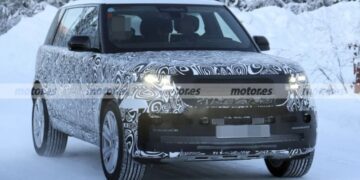 Range Rover 2027 року вивели на сніг із новим обличчям та секретним салоном (ФОТО)