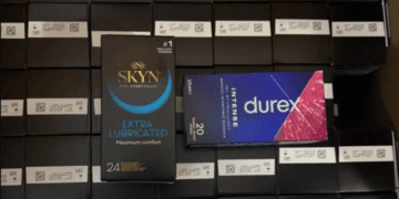 Романтична контрабанда: на кордоні знайшли 19 тисяч презервативів для Франківська (ФОТО)