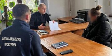 Хлопчик з аутизмом помер від голоду: у Харкові матері повідомили про підозру