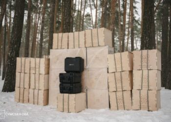 Підрозділу 8 корпусу ДШВ, який виконує бойові завдання на Сумщині, передали понад сотню дронів на оптоволокні