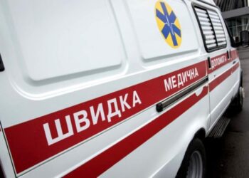 Стан постраждалих від удару КАБом у Сумах: літня жінка в реанімації