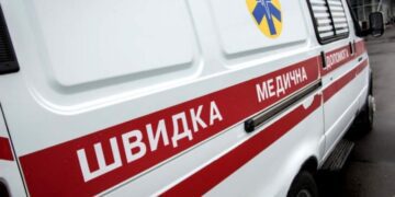 Стан постраждалих від удару КАБом у Сумах: літня жінка в реанімації