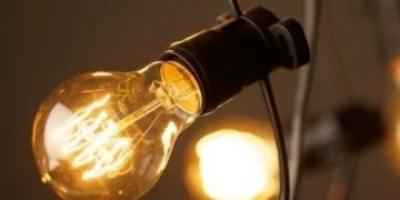 У Миколаєві заплановані відключення електроенергії: які райони залишаться без світла