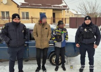 У Сумах двоє підлітків угнали автомобіль