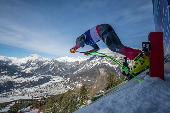 ВІДЕО. Кров та вибиті зуби. Болюче падіння гірськолижника на Олімпіаді-2026
