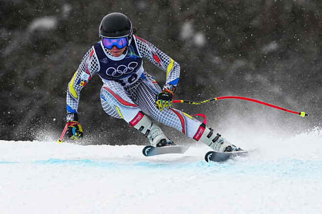 ВІДЕО. Повторила долю Вонн: гірськолижницю евакуювали гелікоптером на ОІ