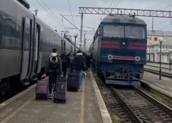 Як зараз ідуть потяги з Харкова до Києва: досвід перших днів
