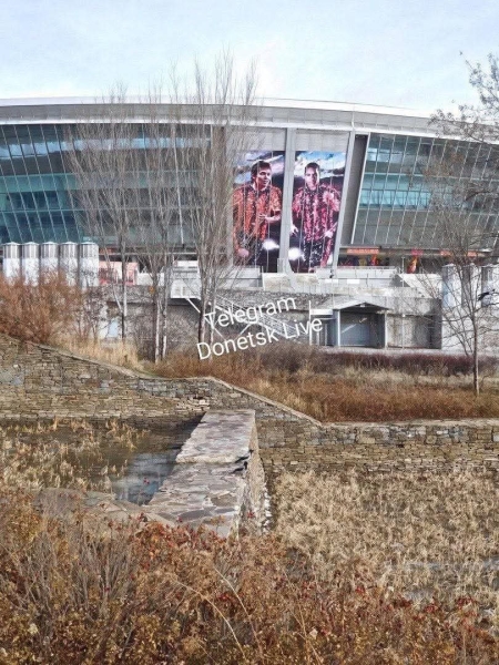 Занедбані спортивні діаманти Донбасу: у що перетворилися легендарні стадіони за роки окупації, - ФОТО