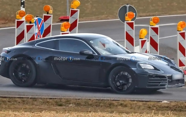 Porsche спростувала чутки про скасування електричних Boxster і Cayman