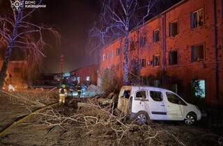 Київщина: ДСНС та поліція повідомили наслідки масованого обстрілу (фото, відео)