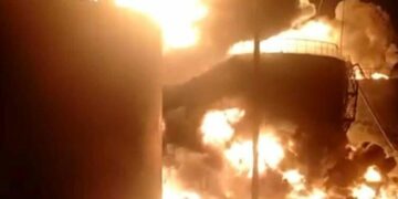 Росію від Москви до Татарстану вночі атакували майже 300 дронів