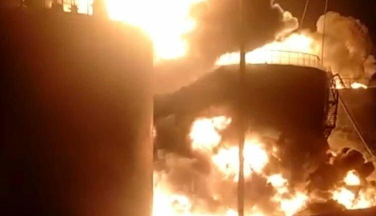 Росію від Москви до Татарстану вночі атакували майже 300 дронів