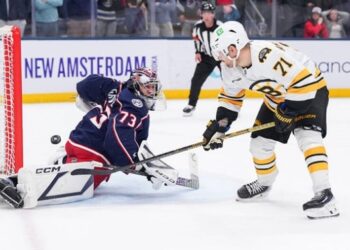 НХЛ: поразка Далласа і впевнений успіх Бостона