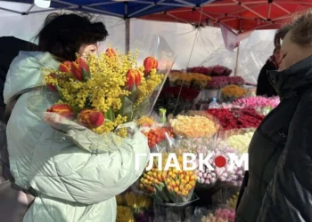 Скільки коштують квіти у Києві перед 8 березня: огляд цін на ринках та в магазинах