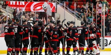 НХЛ: Коламбус обіграв Тампу, Кароліна – Піттсбург