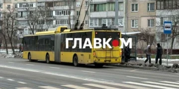 На лівий берег Києва повертаються трамваї та тролейбуси: перелік маршрутів