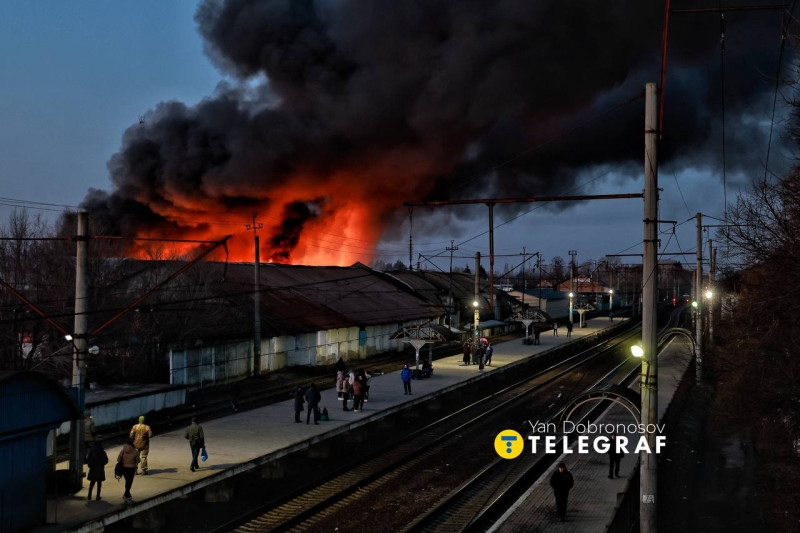 З'явилися кадри з наслідками удару по Броварах