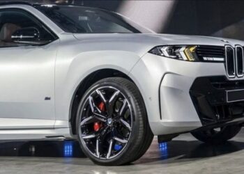 BMW випадково показала, якими будуть майбутні X5 та 7 Series (ФОТО)