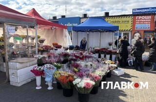 Скільки коштують квіти у Києві перед 8 березня: огляд цін на ринках та в магазинах